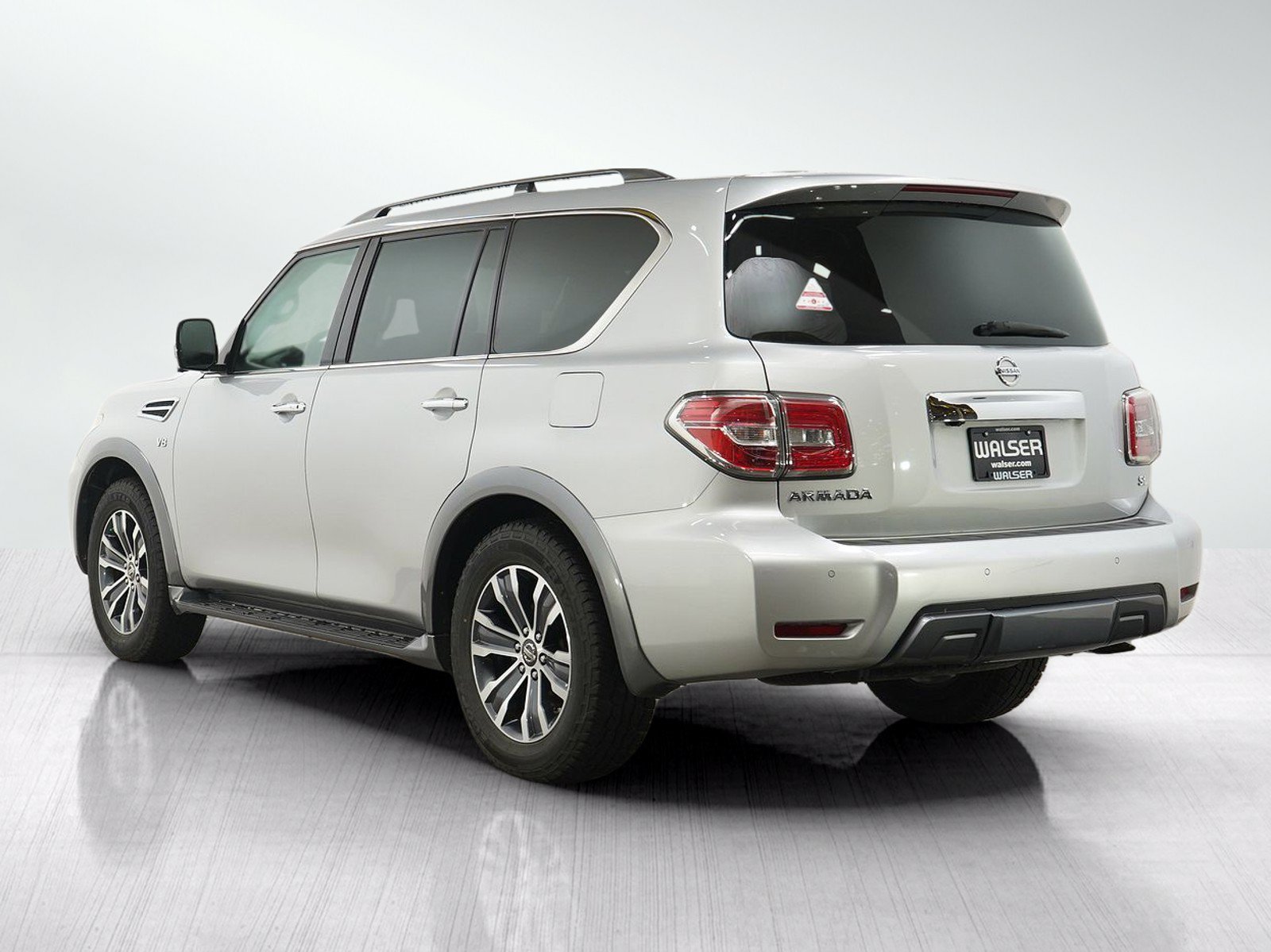 Used 2019 Nissan Armada SL w/ Premium Package AWD/4WD image 3
