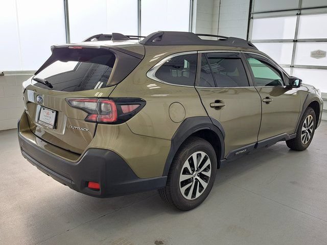Used 2023 Subaru Outback Premium AWD/4WD image 6