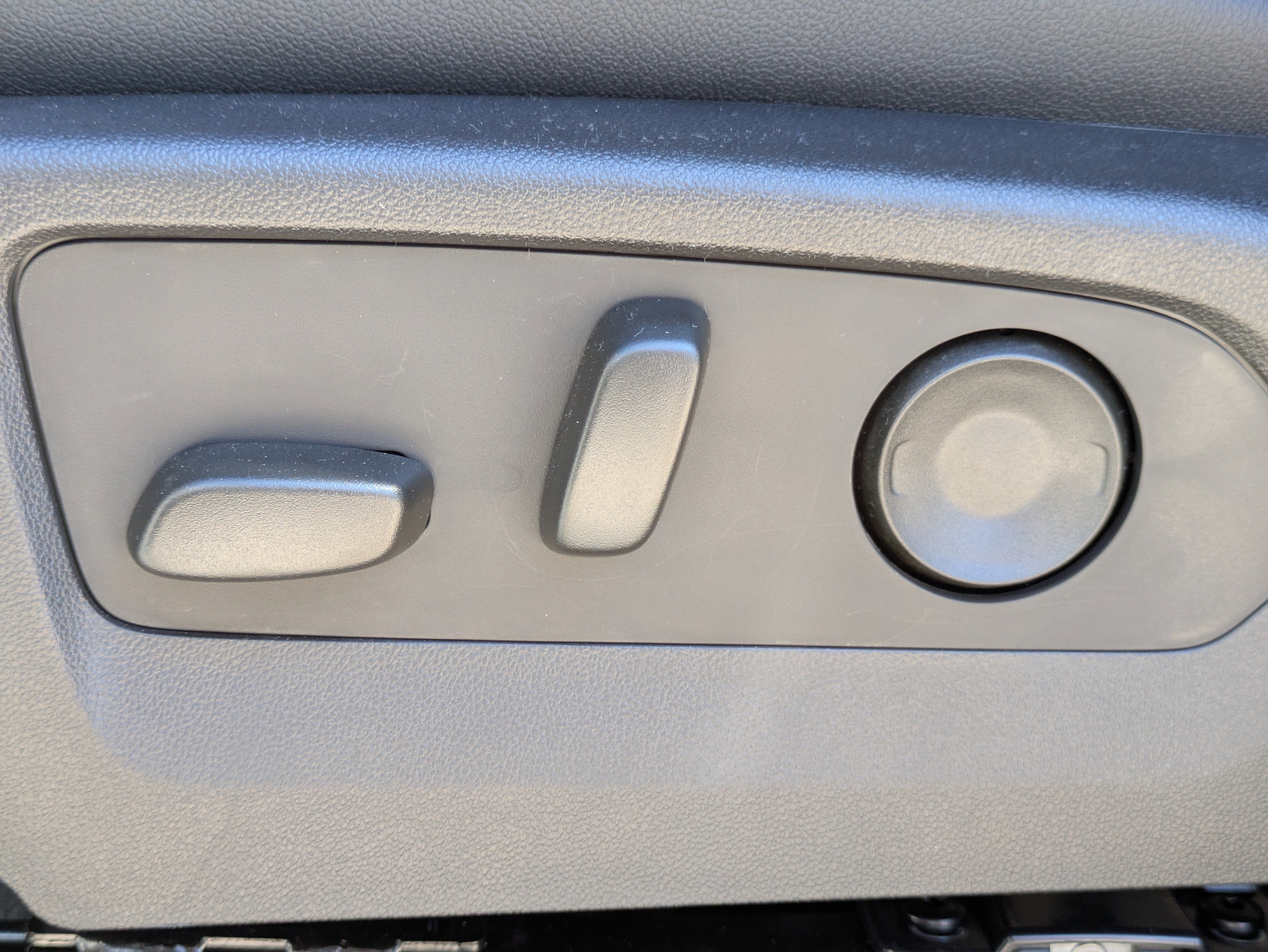 New 2025 Chevrolet Colorado W/T w/ WT Convenience Package II image 12