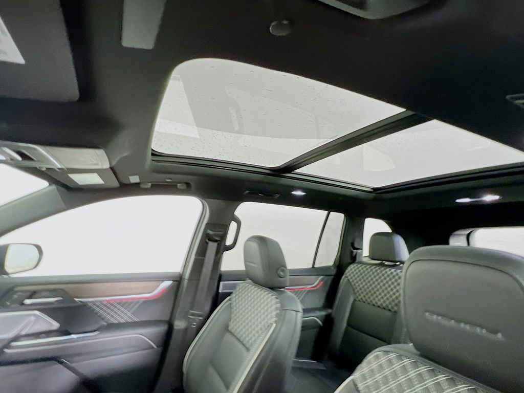 Certified 2024 GMC Acadia Denali w/ Super Cruise Package image 20