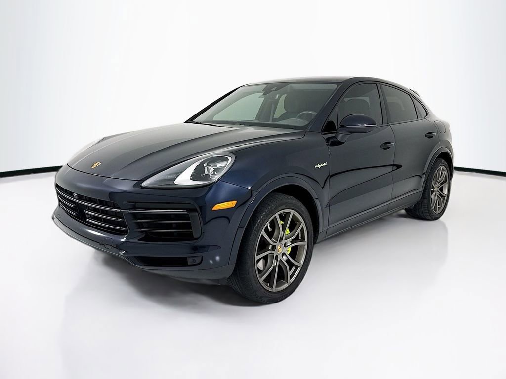 Certified 2023 Porsche Cayenne Platinum Edition image 1