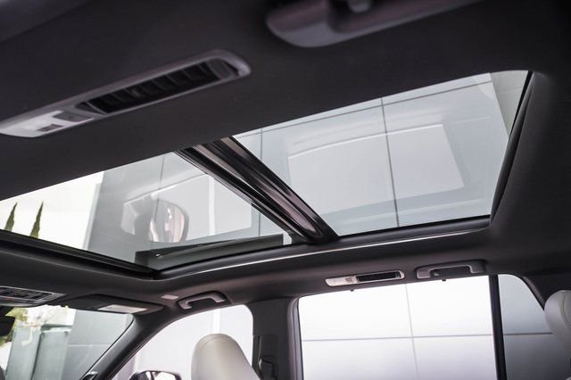 Used 2024 Toyota Grand Highlander AWD Hybrid image 21