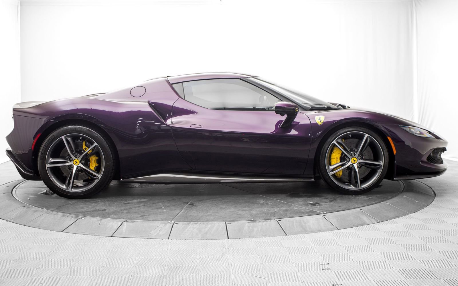 Used 2024 Ferrari 296 GTB RWD image 2