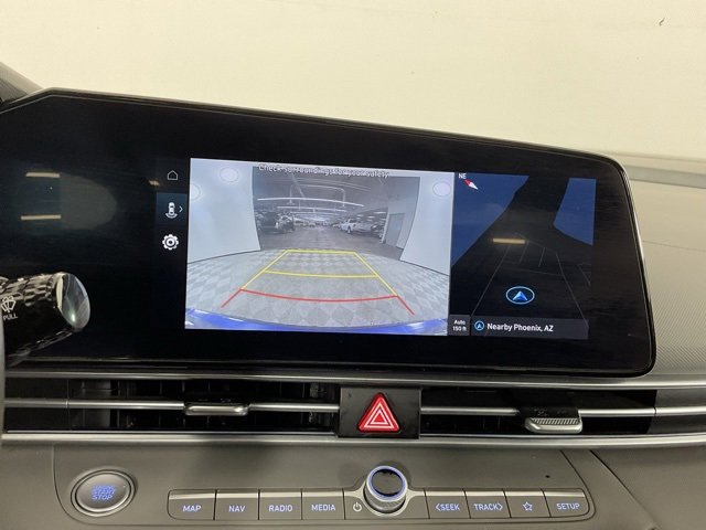 Used 2025 Hyundai Elantra SEL image 25