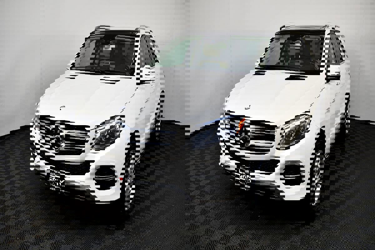 Used 2016 Mercedes-Benz GLE 300d 4MATIC image 2
