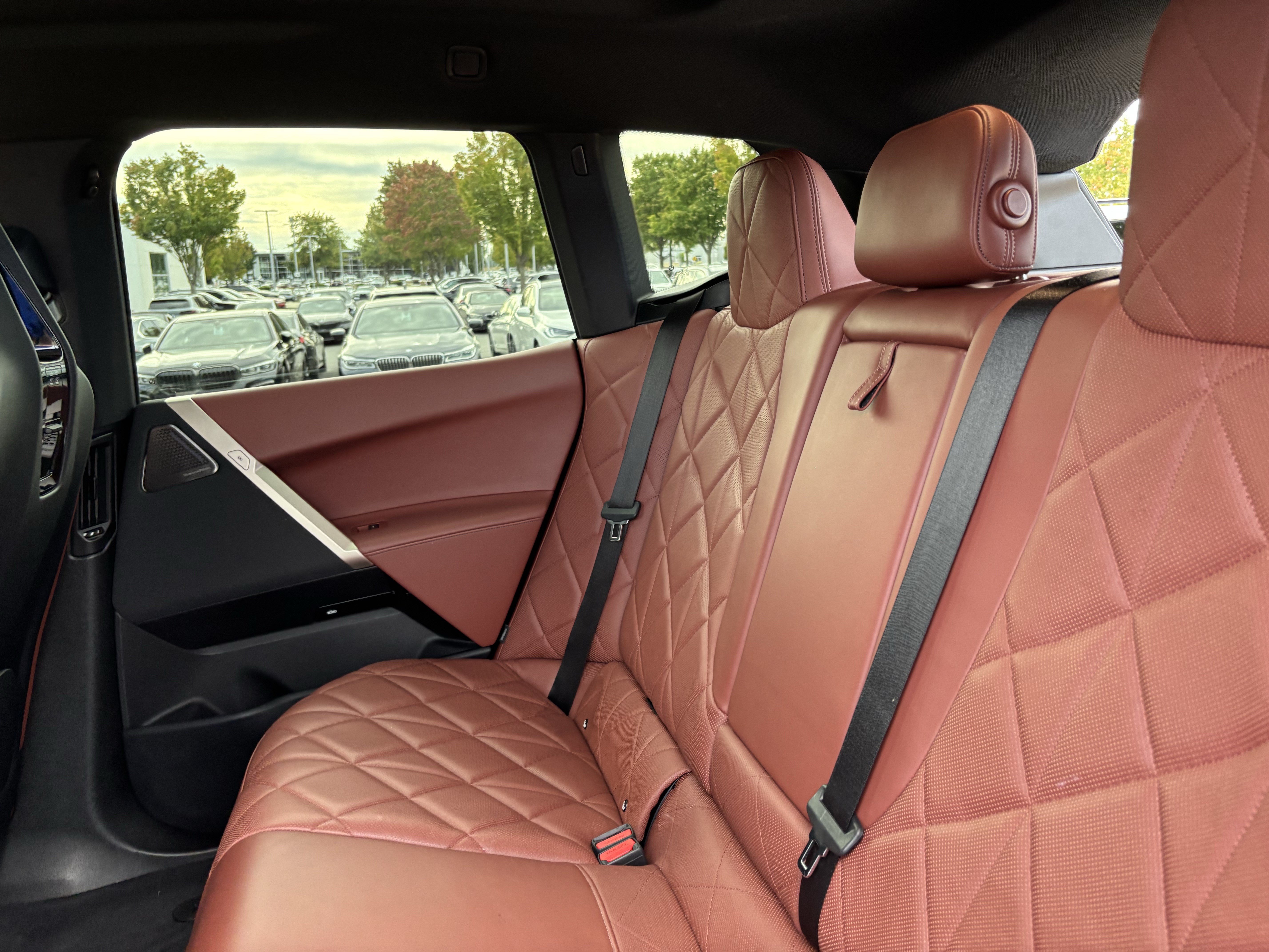 Certified 2023 BMW iX M60 w/ Executive Package AWD/4WD image 32