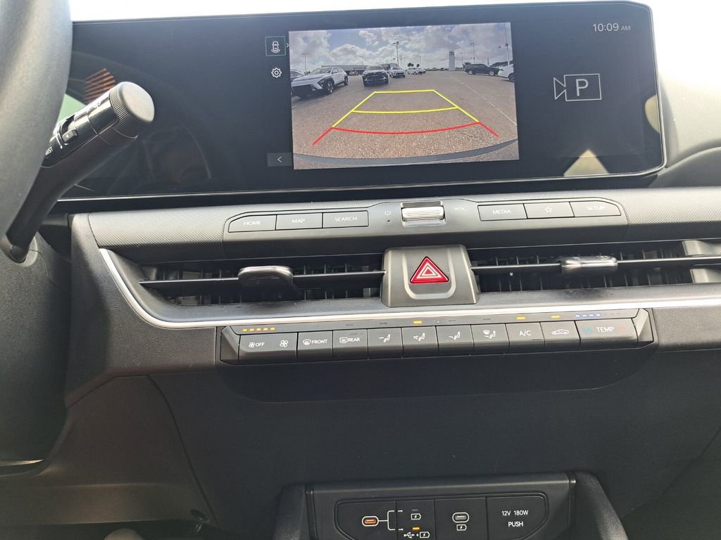 Used 2025 Kia K4 LXS image 11