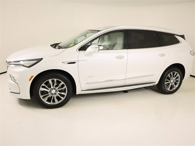 Used 2022 Buick Enclave Avenir w/ Avenir Technology Package image 2