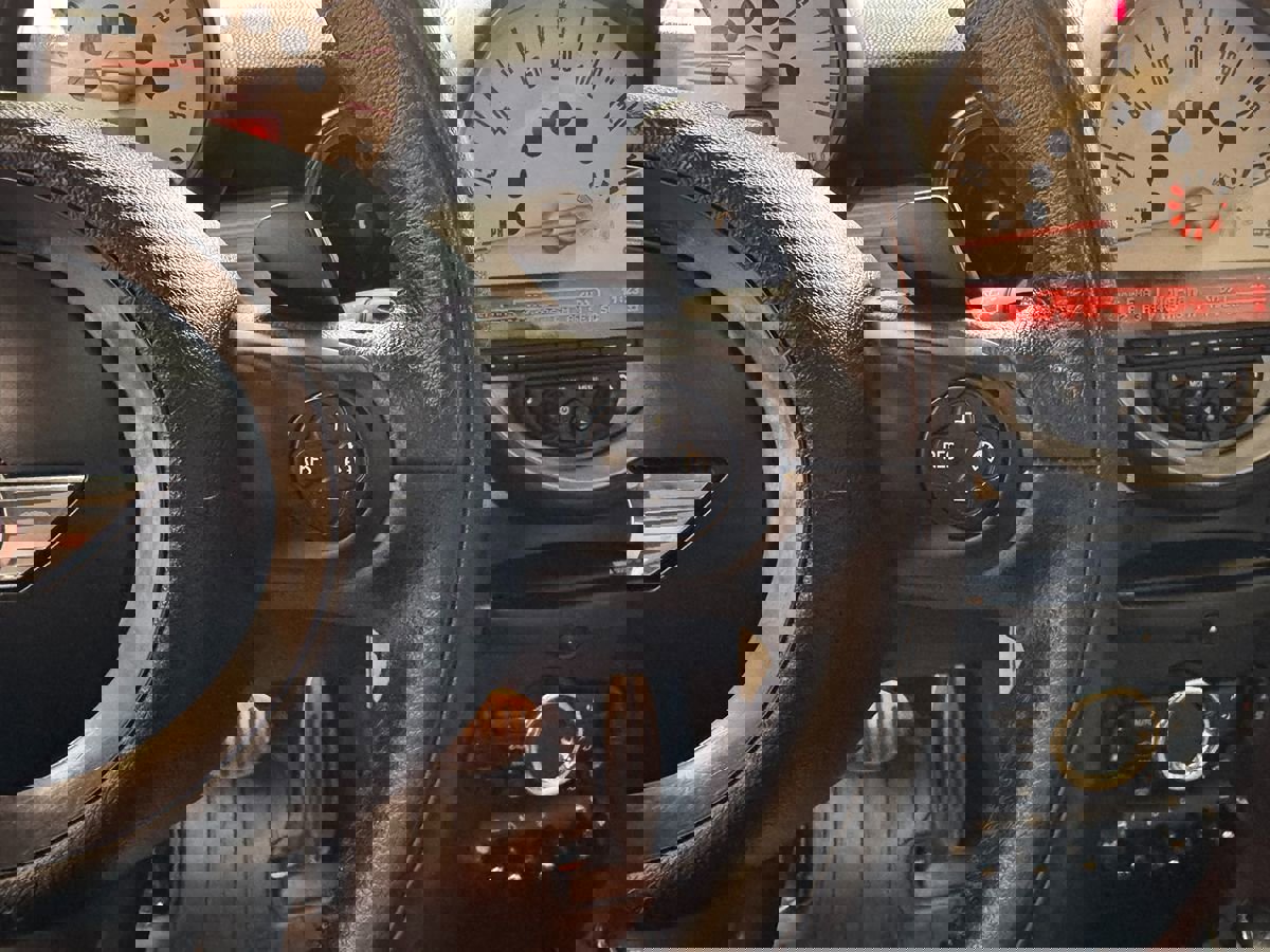 Used 2011 MINI Cooper S image 32