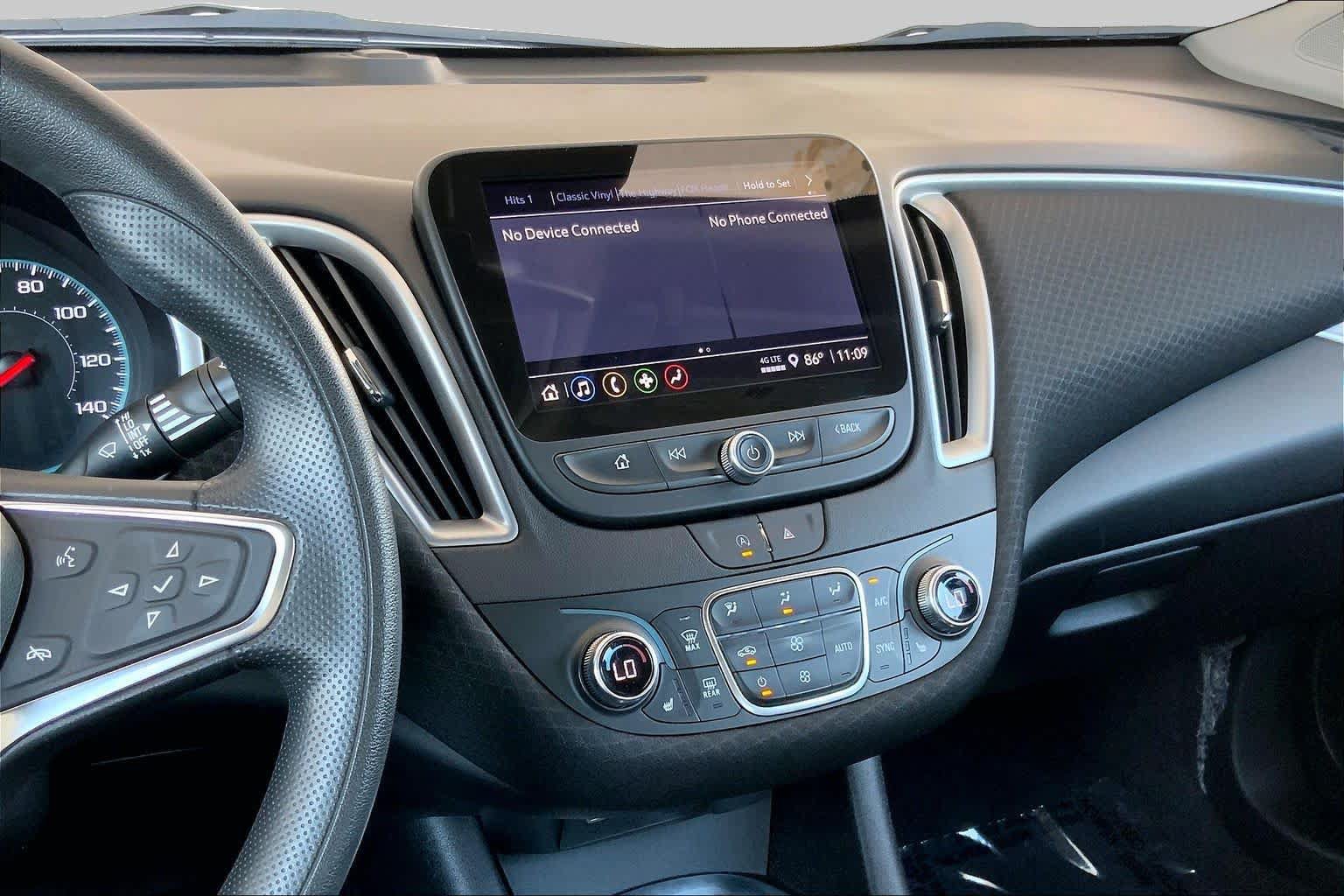 Used 2025 Chevrolet Malibu LT FWD image 7