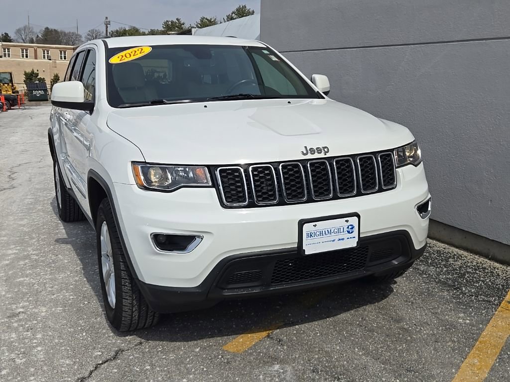 Certified 2022 Jeep Grand Cherokee Laredo E AWD/4WD image 2
