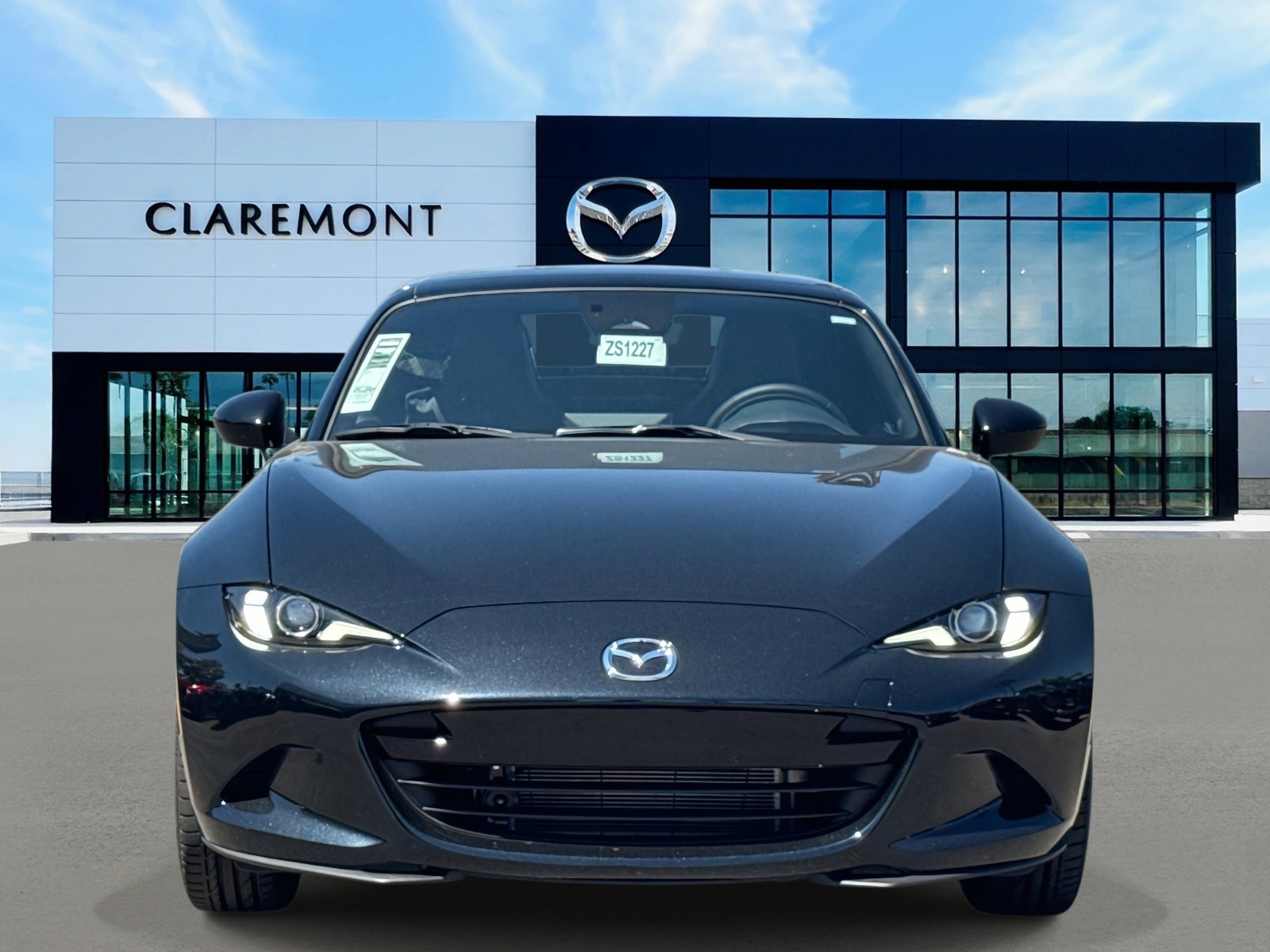 New 2025 MAZDA MX-5 Miata RF Grand Touring image 2