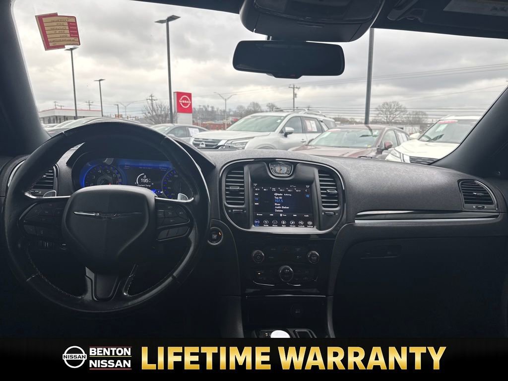 Used 2019 Chrysler 300 S image 13