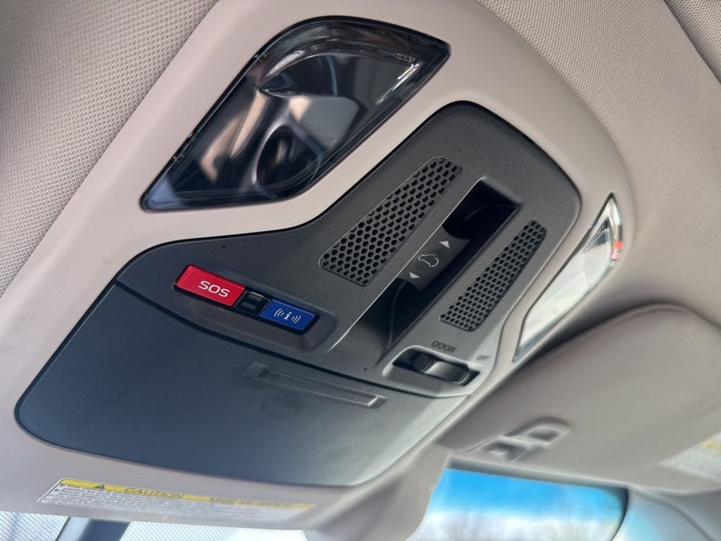 Used 2022 Subaru Outback Limited image 17