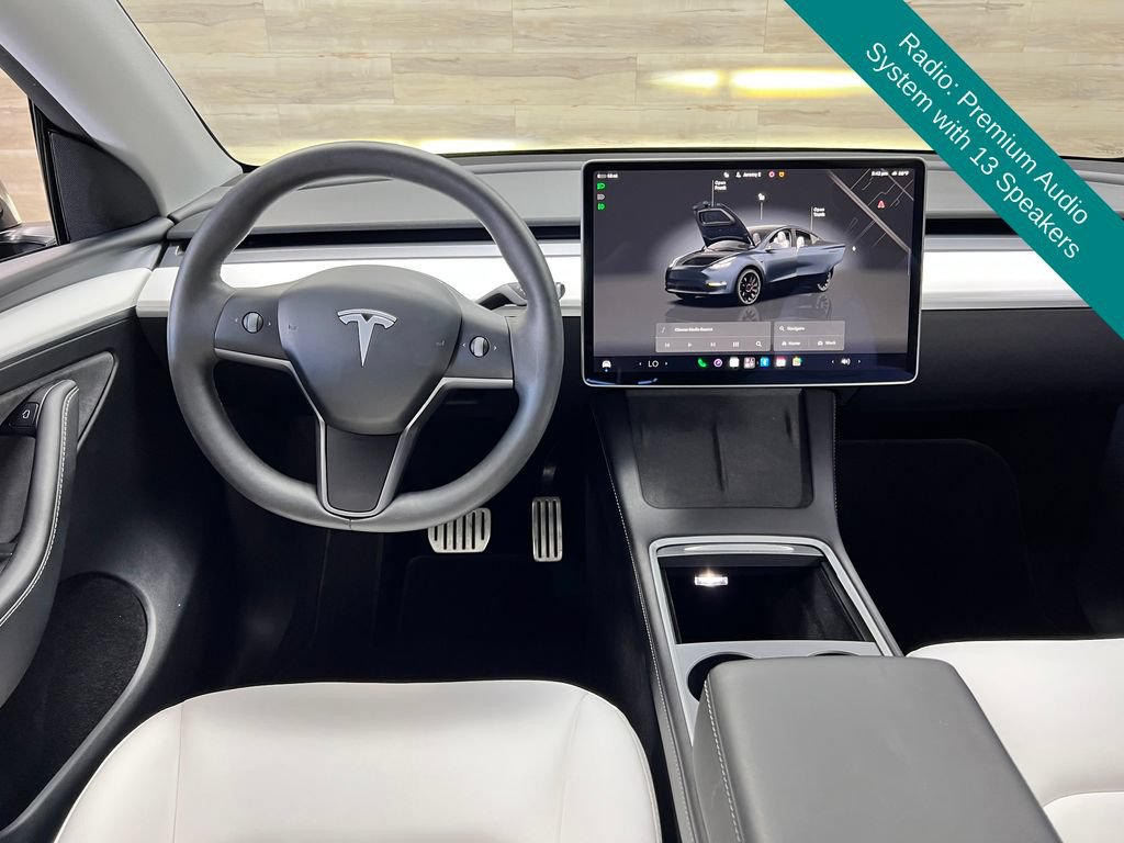 Used 2025 Tesla Model Y Performance AWD/4WD image 2
