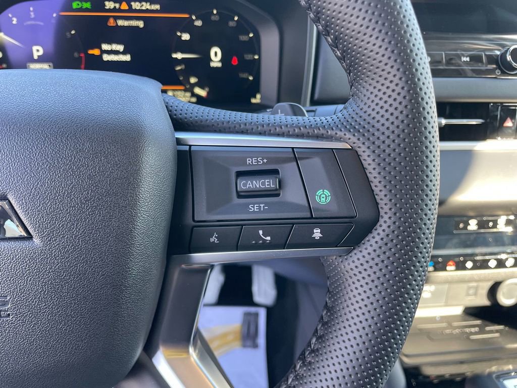 New 2026 Mitsubishi Outlander SEL image 17