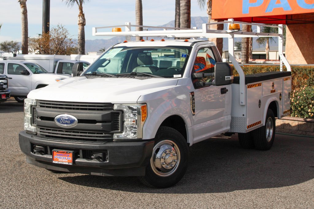 Used 2017 Ford F350 XL w/ Power Equipment Group image 4
