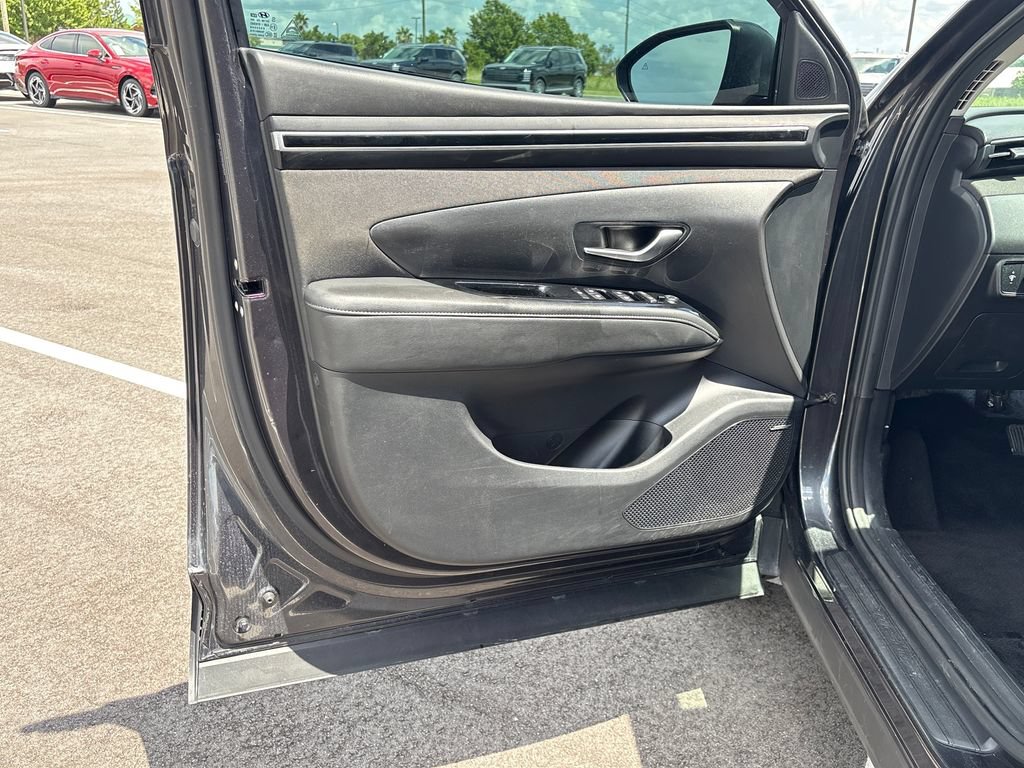 Used 2022 Hyundai Tucson SEL w/ Convenience + Premium Package FWD image 3