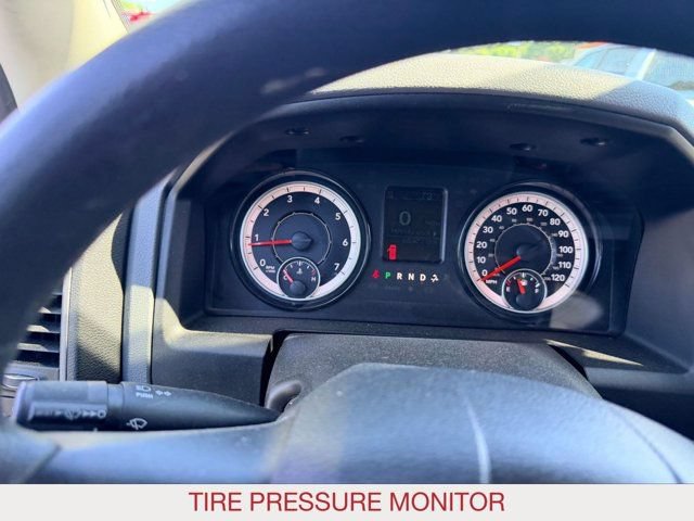 Certified 2019 RAM 1500 Express w/ Express Value Package AWD/4WD image 15