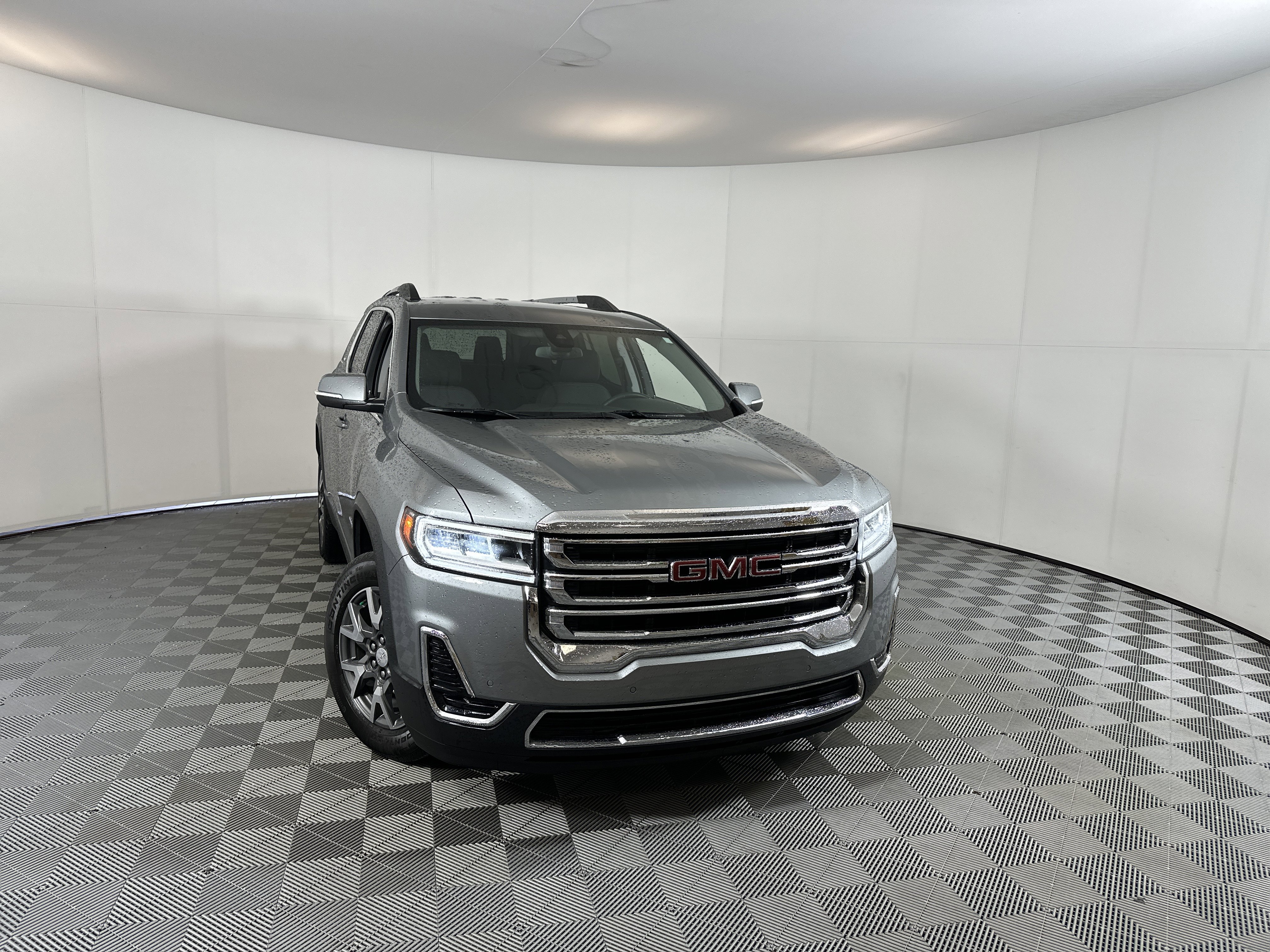 Certified 2023 GMC Acadia SLE w/ Driver Convenience Package