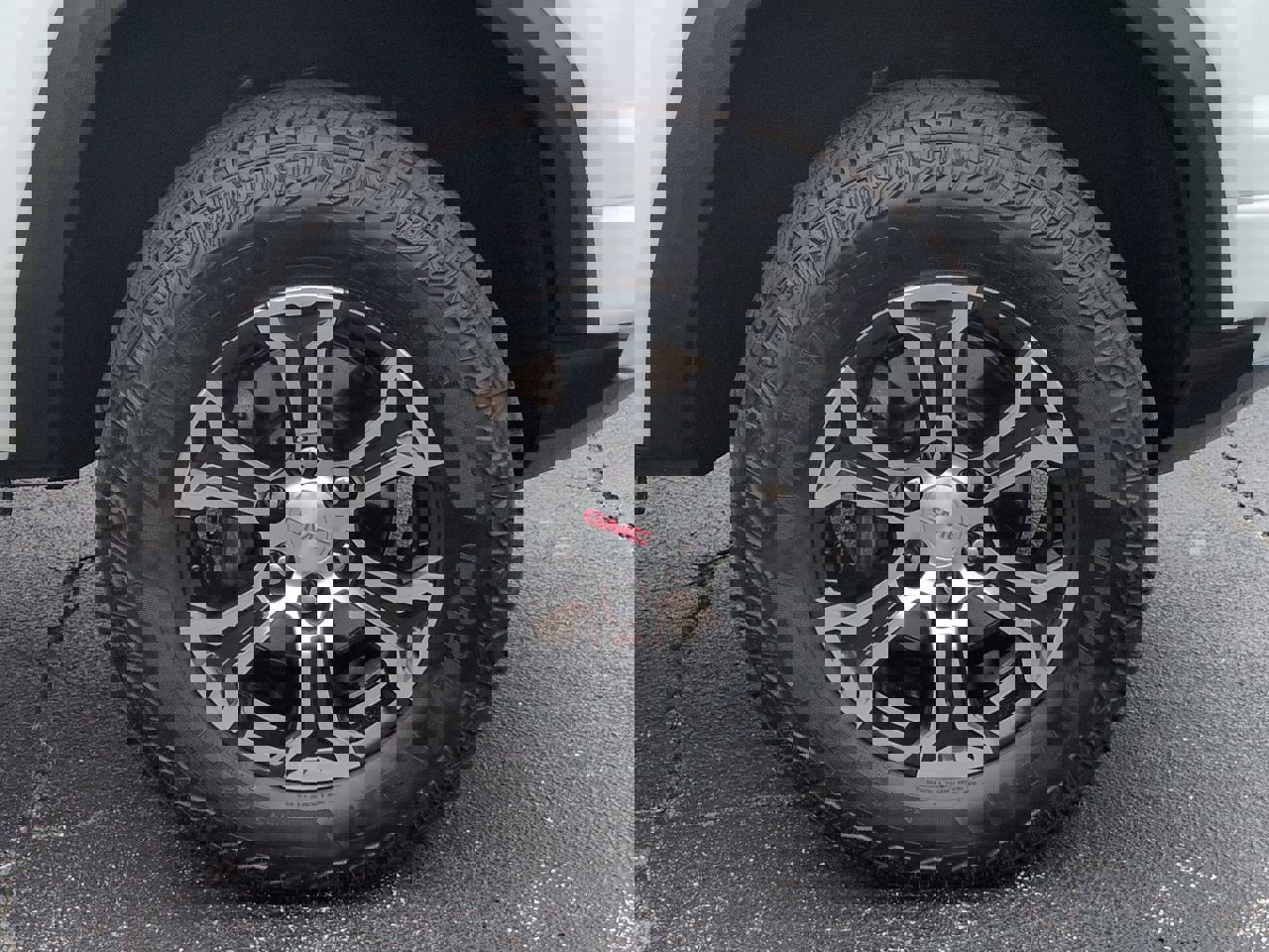 Certified 2025 GMC Canyon AT4 w/ AT4 Premium Package image 19