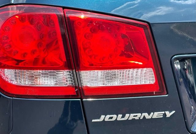 Used 2014 Dodge Journey SXT w/ Flexible Seating Group FWD image 10