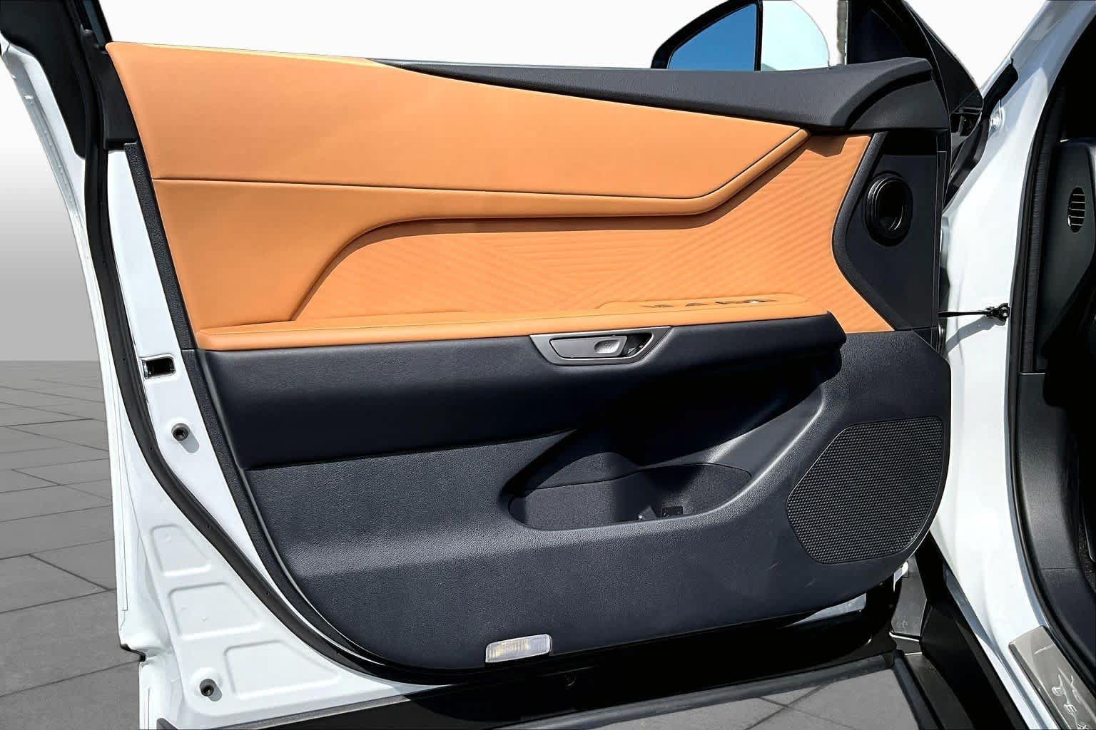 New 2026 Lexus ES 350e FWD image 16