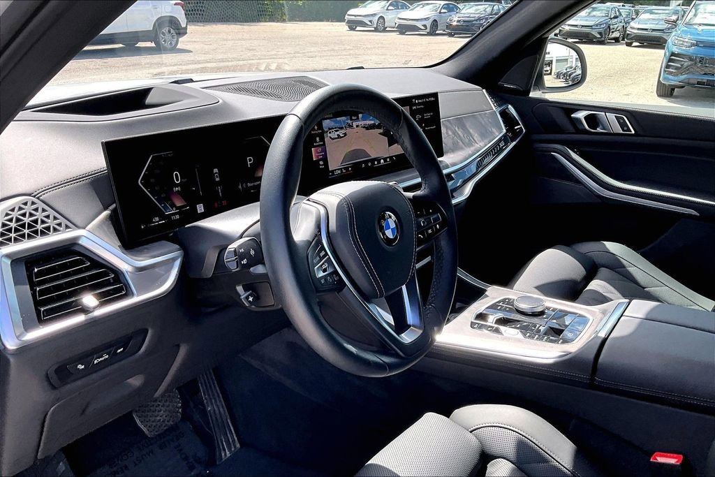 Used 2026 BMW X5 sDrive40i image 14
