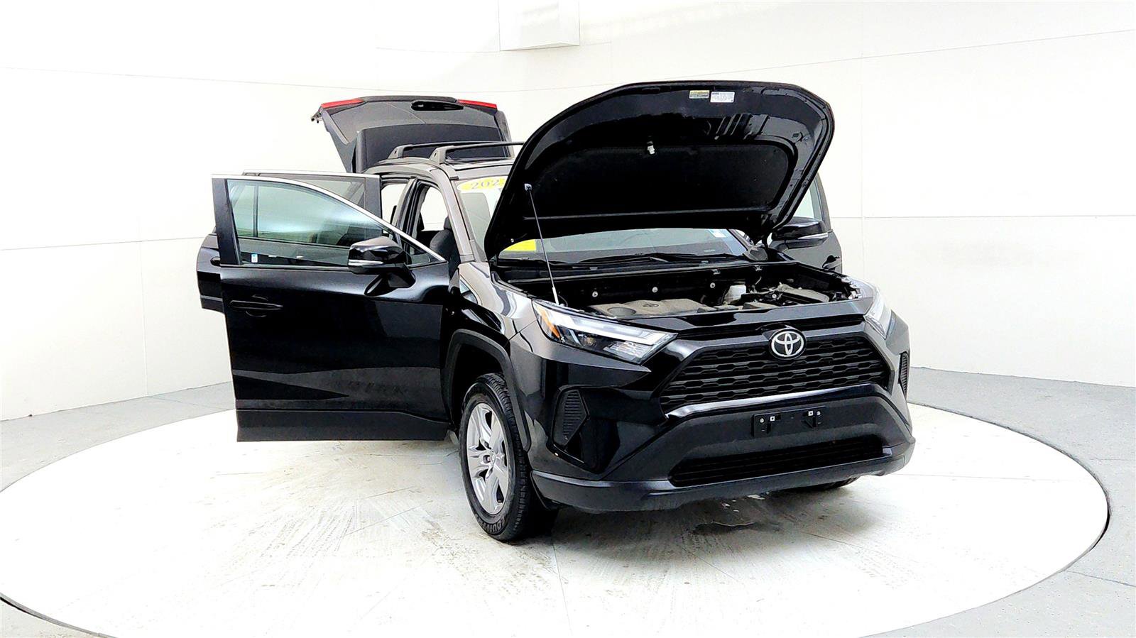 Certified 2023 Toyota RAV4 XLE w/ Convenience Package image 9