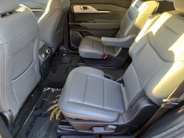 Used 2026 Ford Explorer Active w/ Active Comfort Package RWD image 15