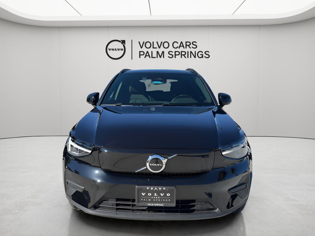 New 2025 Volvo EX40 Core w/ Climate Package image 2