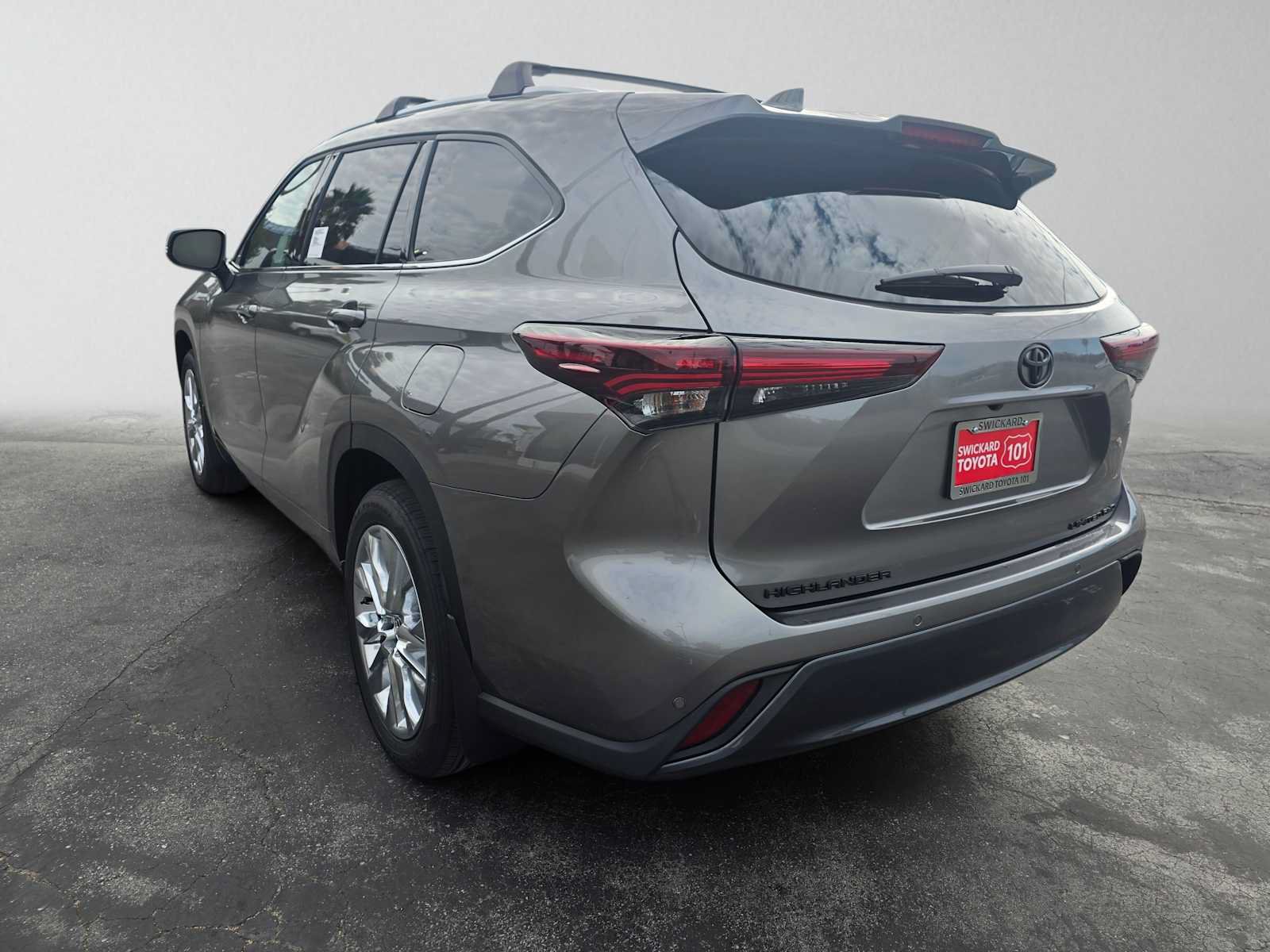 New 2026 Toyota Highlander Limited AWD/4WD image 5
