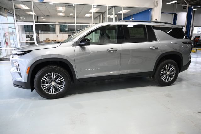New 2027 Chevrolet Traverse LT w/ Driver Confidence Package FWD image 7