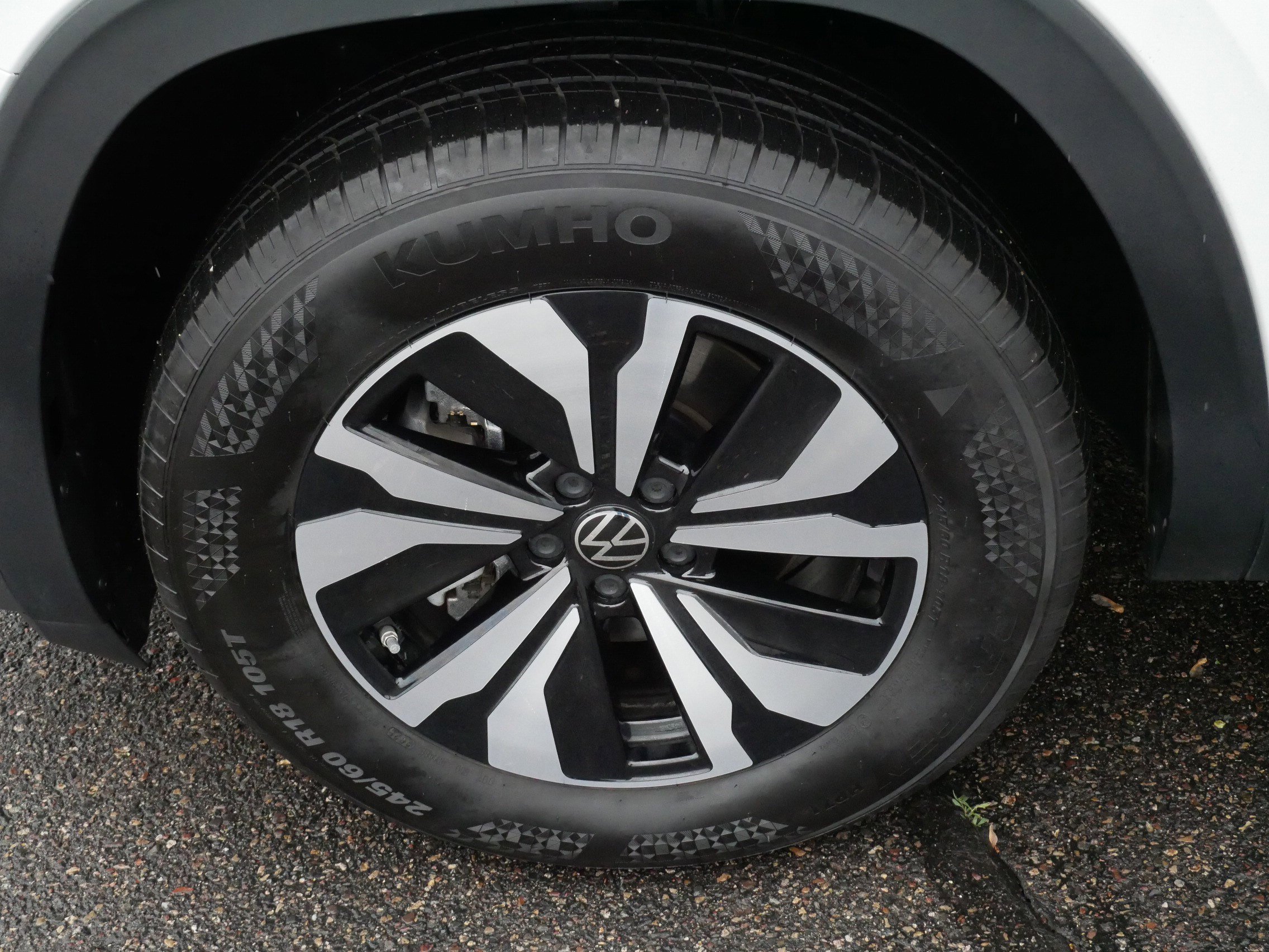 Used 2026 Volkswagen Atlas SE AWD/4WD image 15