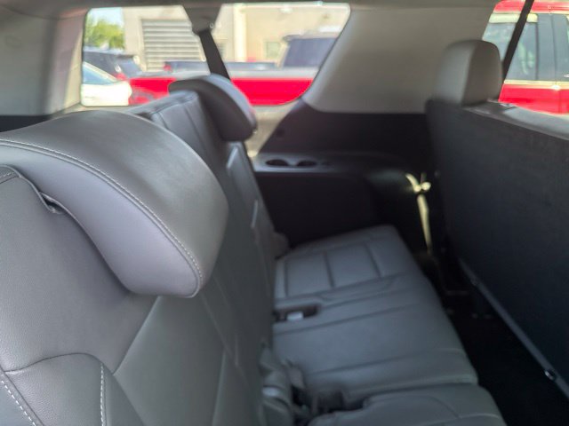 Used 2018 Chevrolet Suburban LT AWD/4WD image 16