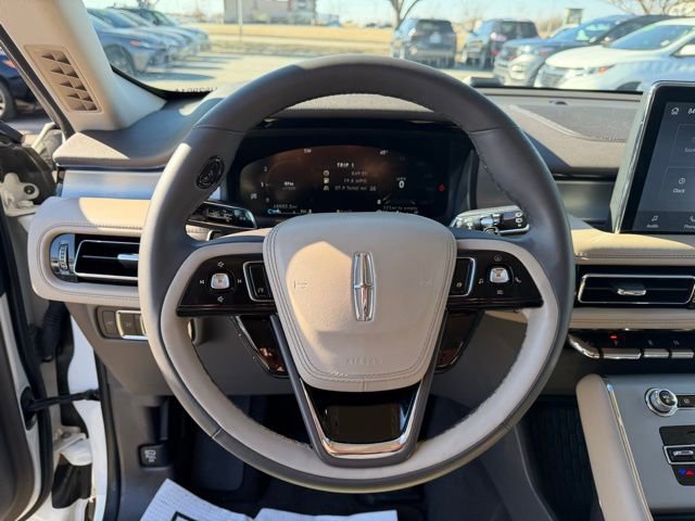 Used 2023 Lincoln Aviator AWD w/ Premium Package image 23