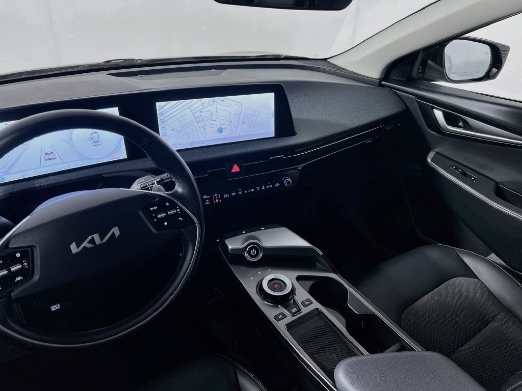 Certified 2023 Kia EV6 Light RWD image 24