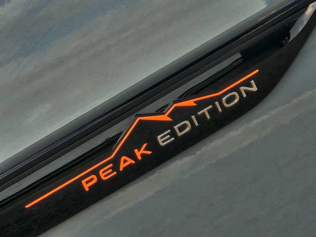 Used 2025 Volkswagen Atlas Peak Edition SE AWD/4WD image 12
