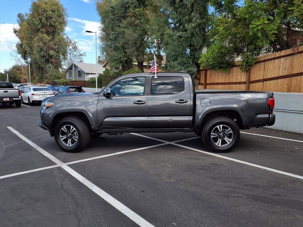 Certified 2019 Toyota Tacoma TRD Sport image 3