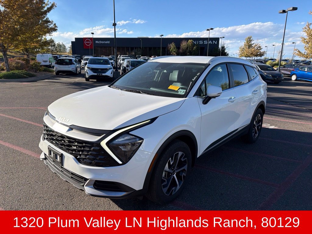 Used 2023 Kia Sportage EX AWD/4WD image 2