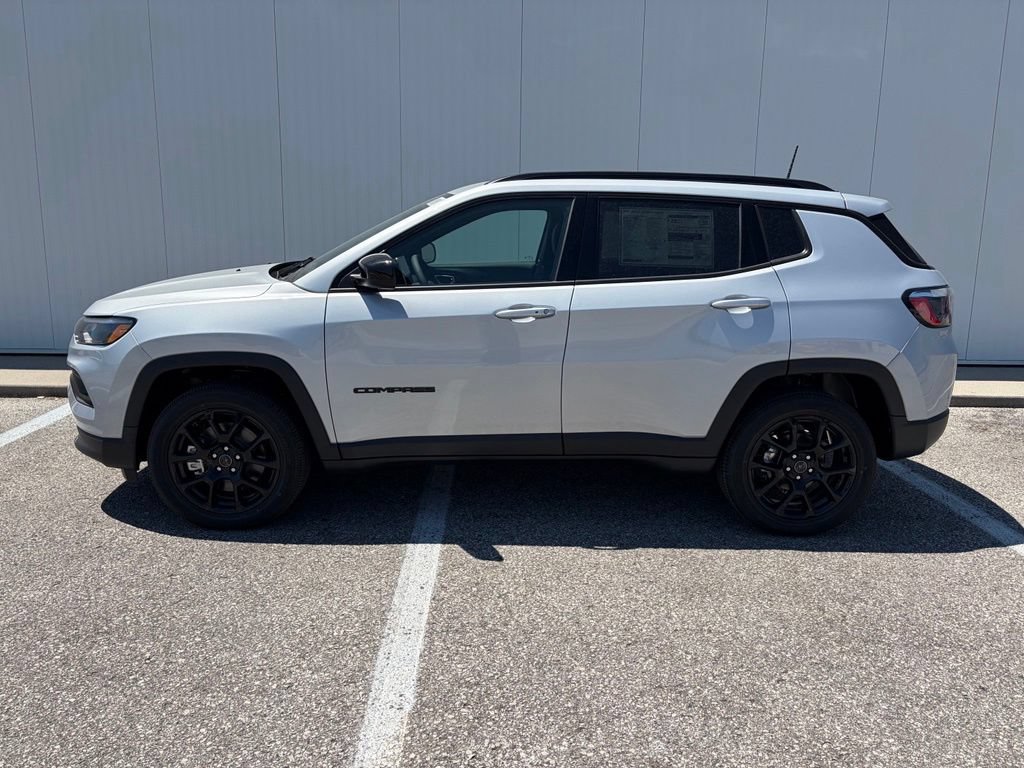 New 2026 Jeep Compass Latitude AWD/4WD image 3