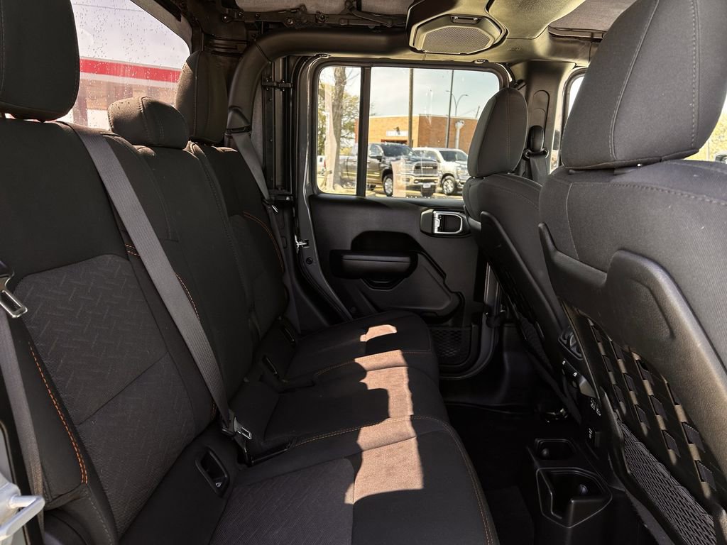 Used 2022 Jeep Gladiator Mojave w/ Trailer Tow Package image 31