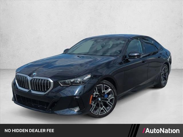 Used 2025 BMW 530i w/ M Sport Package RWD image 1