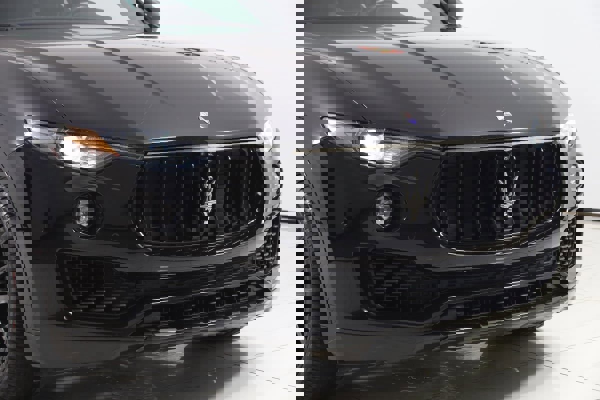 Used 2018 Maserati Levante GranSport image 47