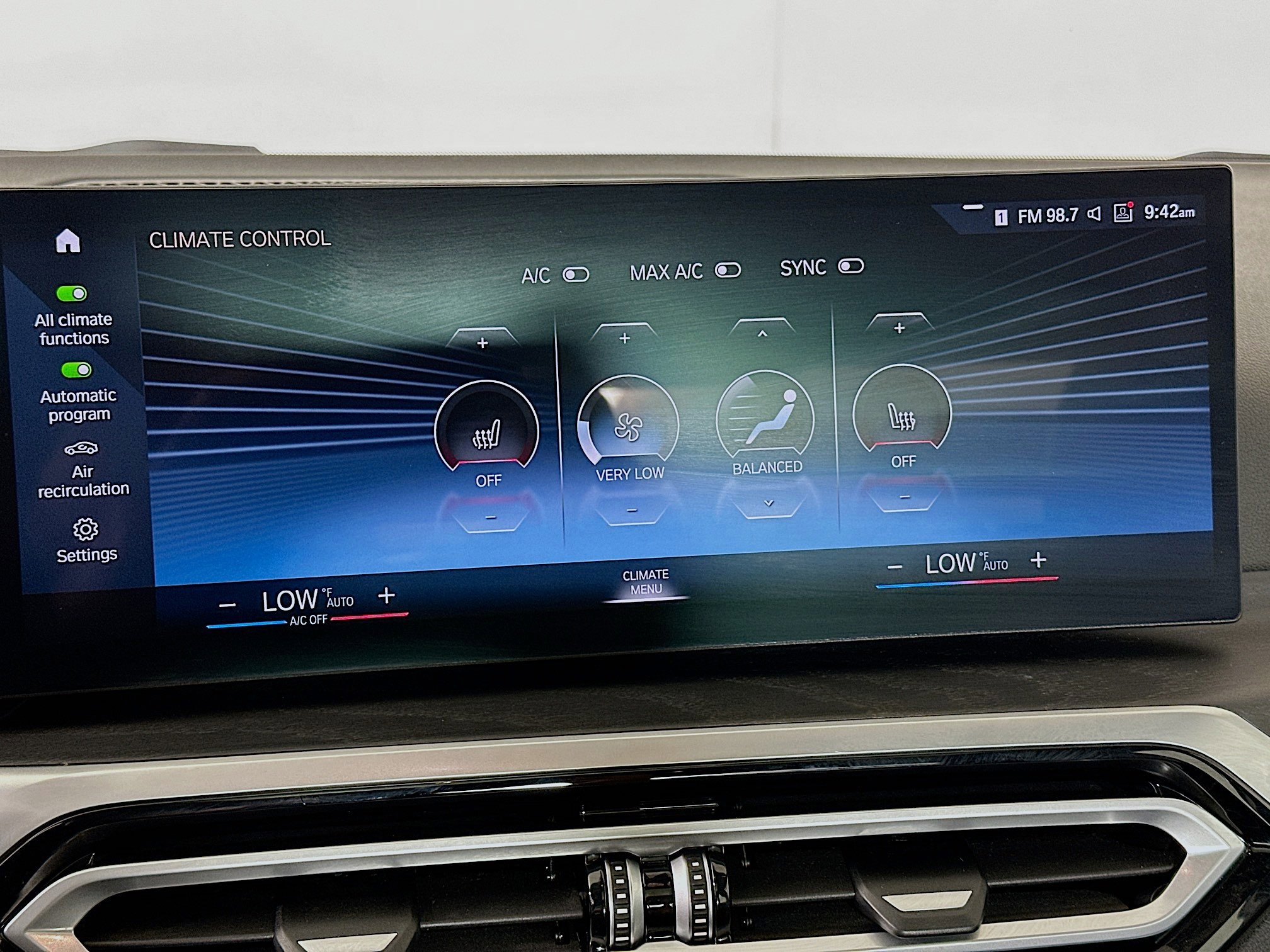 Used 2024 BMW 330i Sedan image 24
