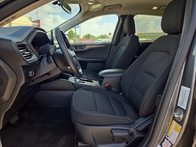 Used 2025 Ford Escape Active AWD/4WD image 19