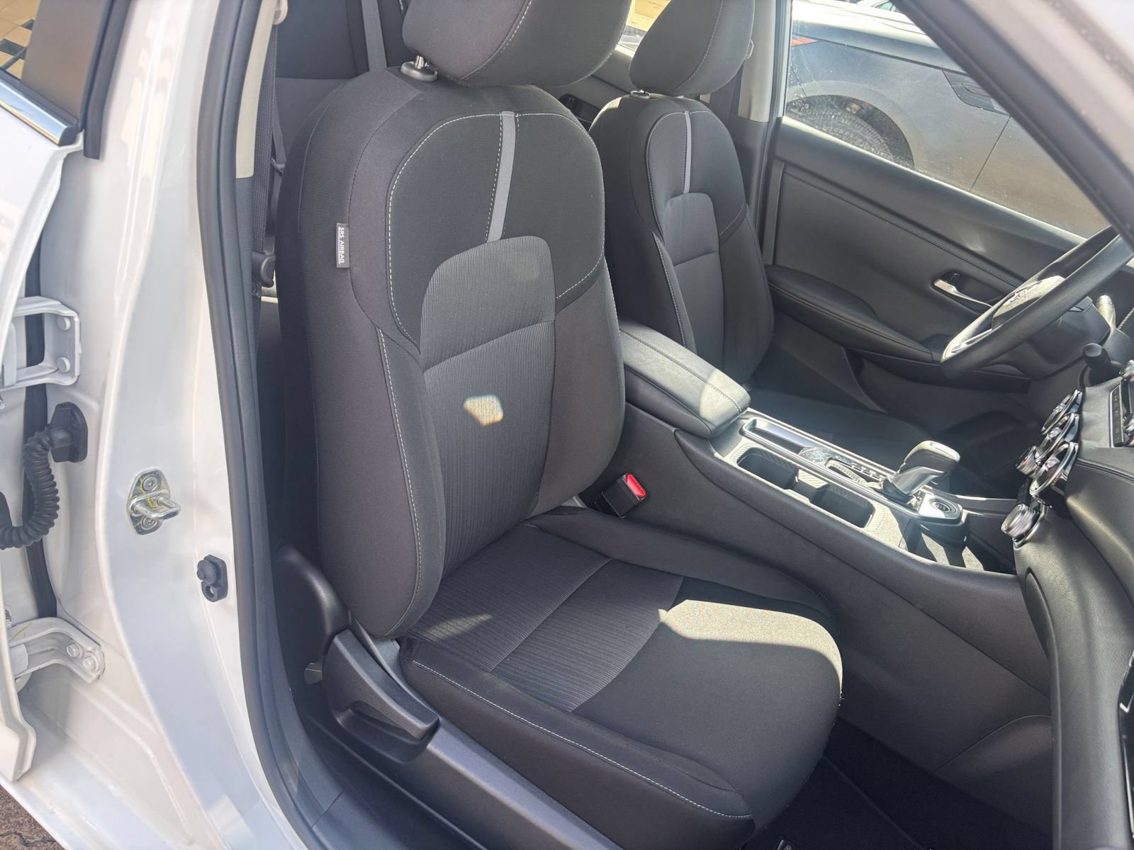 Used 2025 Nissan Sentra SV FWD image 33