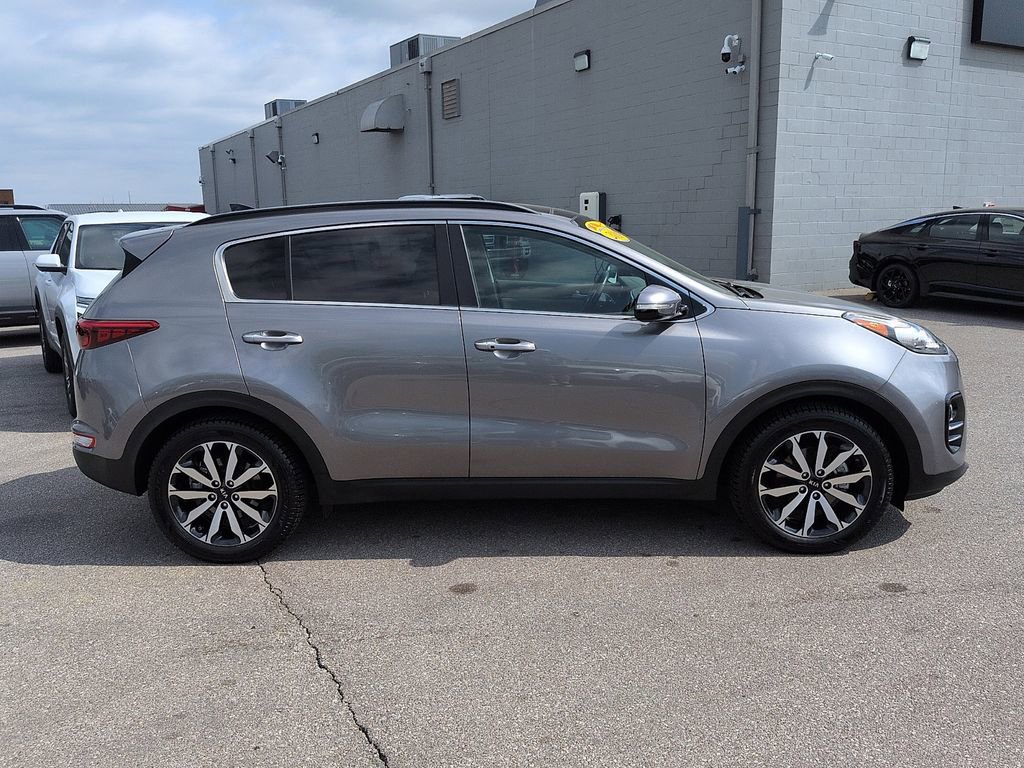 Used 2019 Kia Sportage EX w/ EX Premium Package FWD image 2