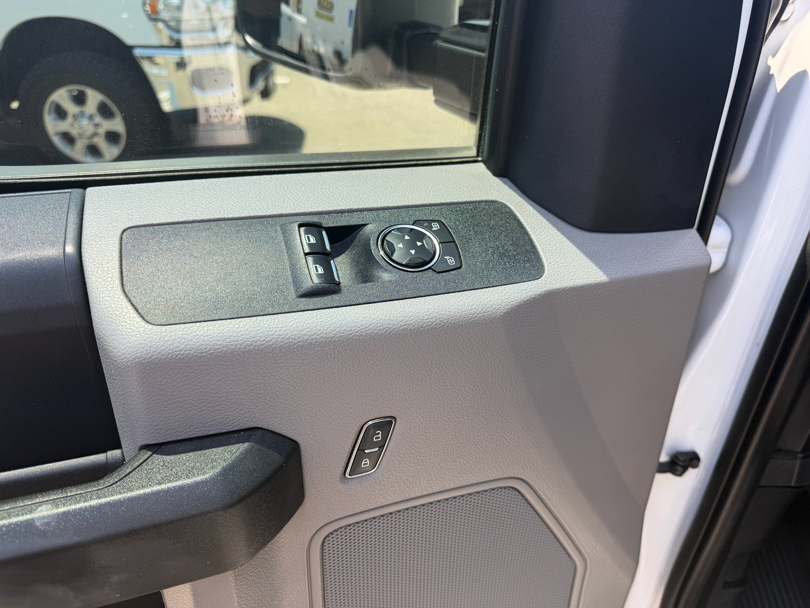Used 2020 Ford F250 XL w/ Power Equipment Group RWD image 14