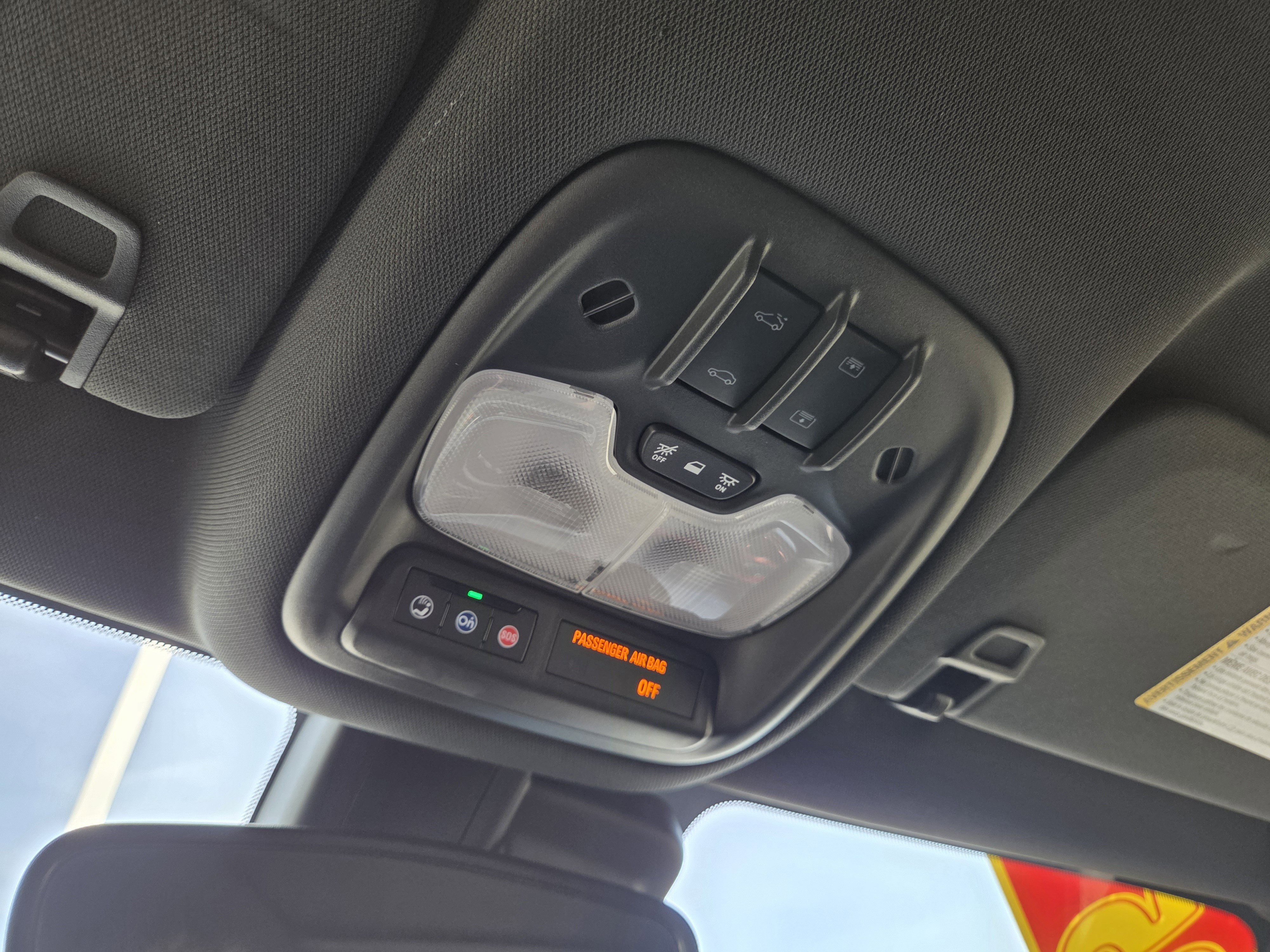 Used 2025 Chevrolet TrailBlazer RS w/ Convenience Package image 37